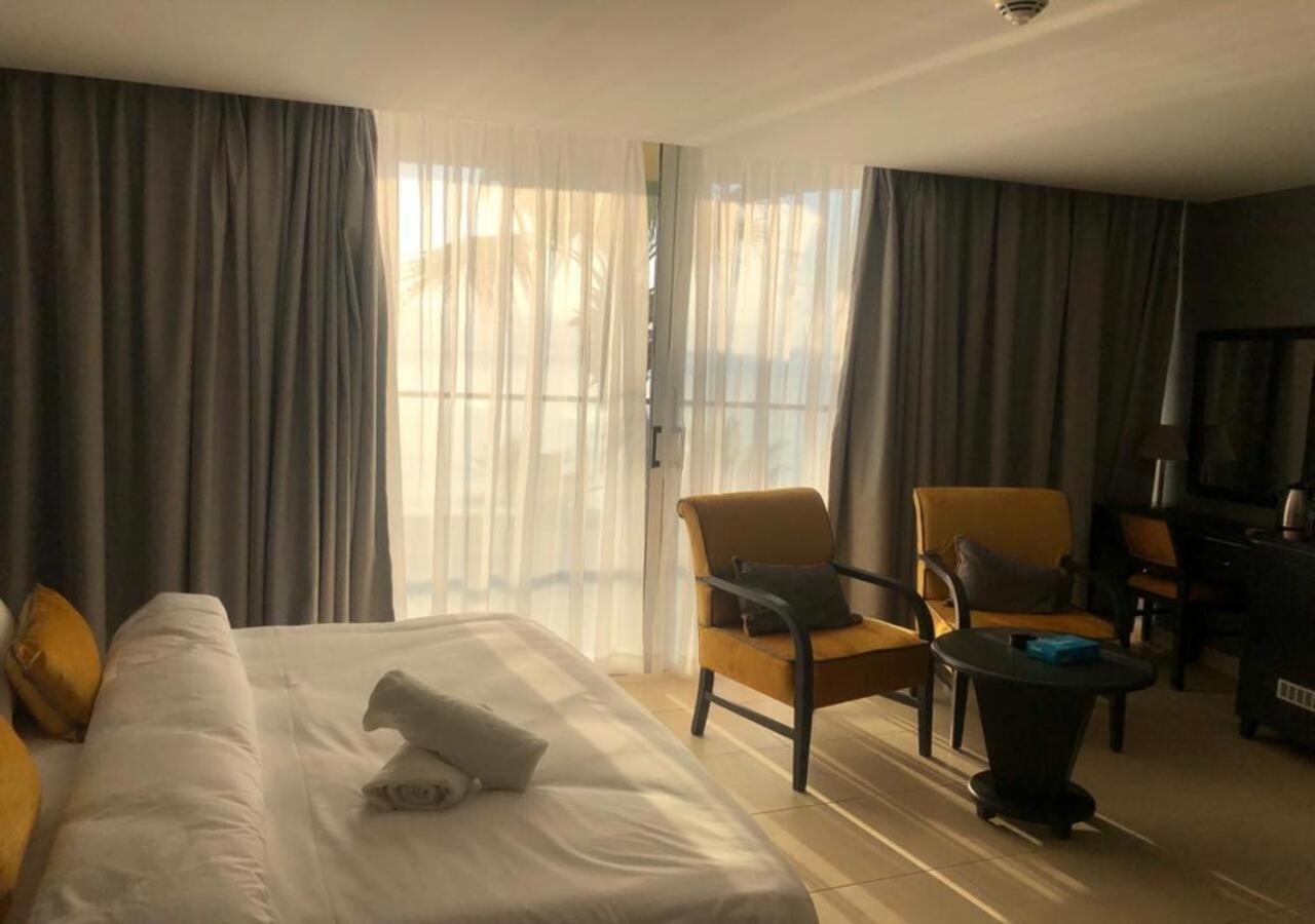O Beach Hotel & Resort Sweimeh Exteriér fotografie