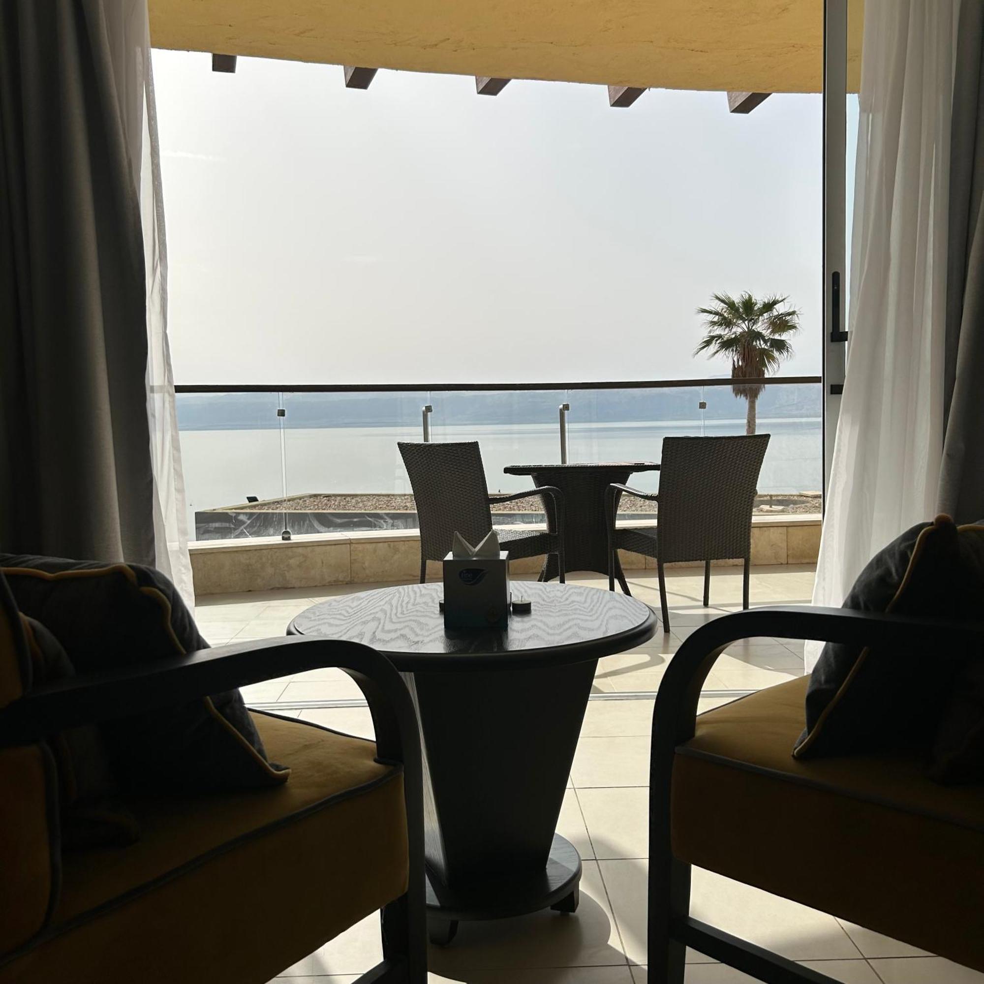 O Beach Hotel & Resort Sweimeh Exteriér fotografie