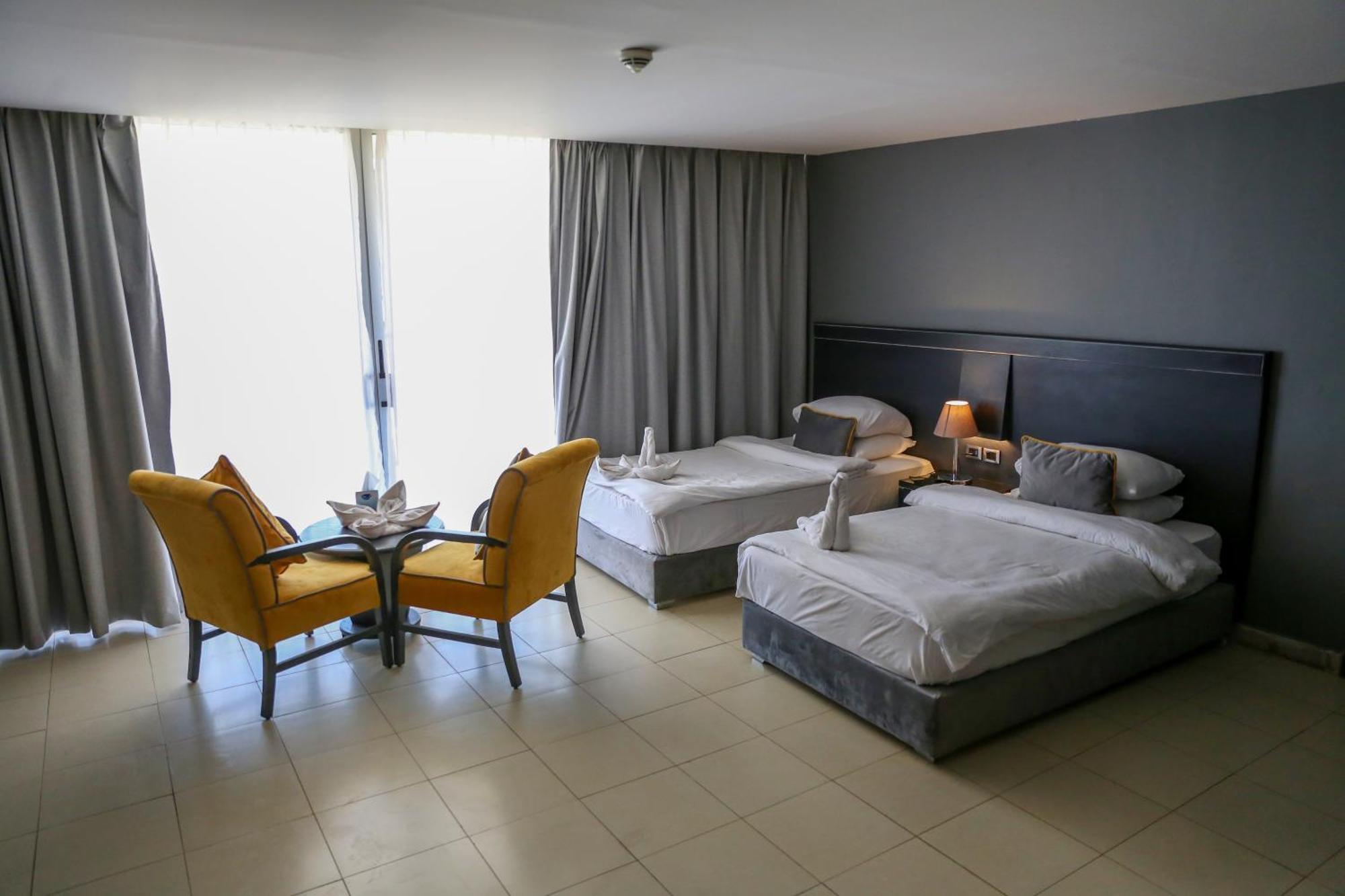 O Beach Hotel & Resort Sweimeh Exteriér fotografie
