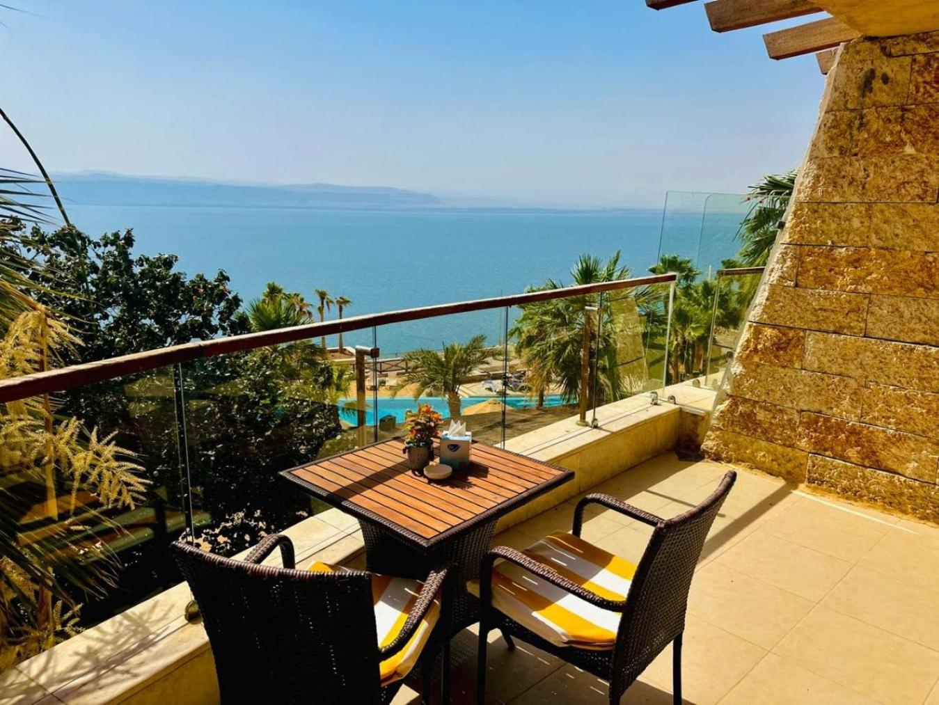 O Beach Hotel & Resort Sweimeh Exteriér fotografie