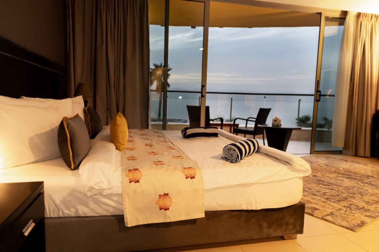 O Beach Hotel & Resort Sweimeh Exteriér fotografie